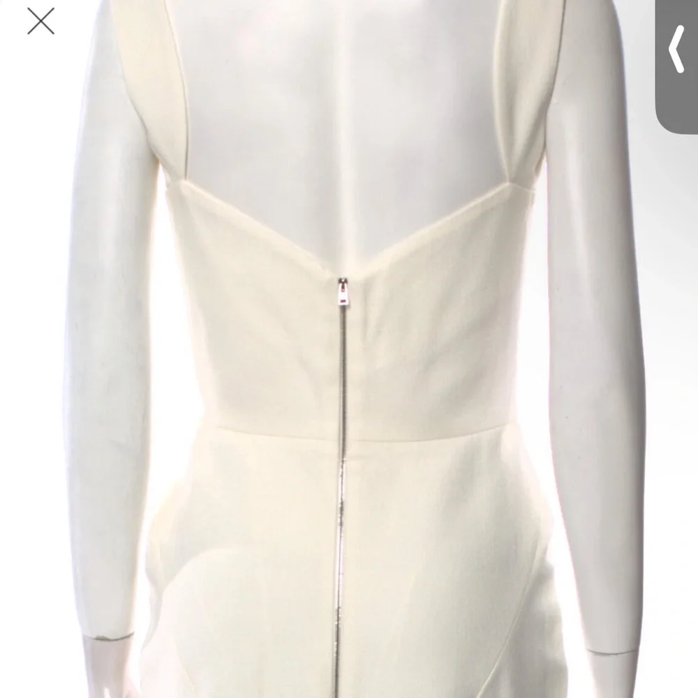 Victoria Beckham beautiful dress US6 with sparkly details. Cream linen like. - Picture 2 of 4